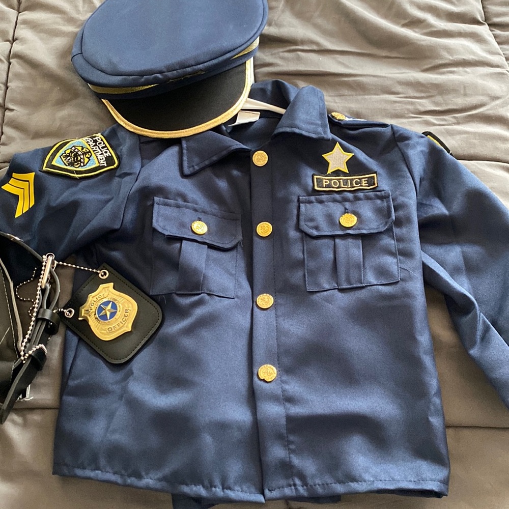 Childs police costume size 3